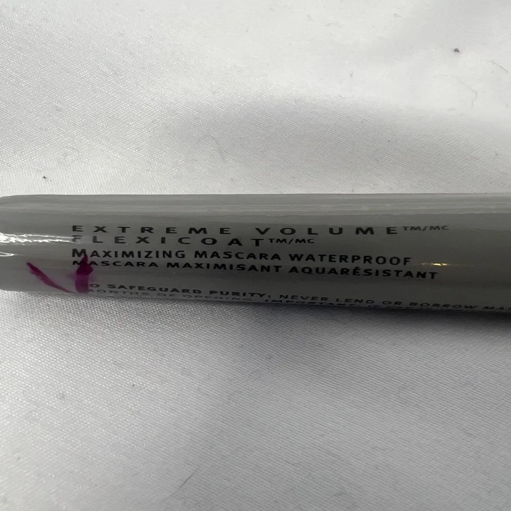 Avon Extreme Volume Flexicoat Maximizing Black Mascara Waterproof .21 Oz SEALED‎